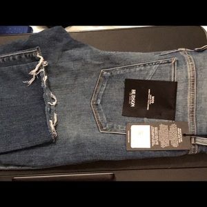 Hudson jeans “Nico” is size 32